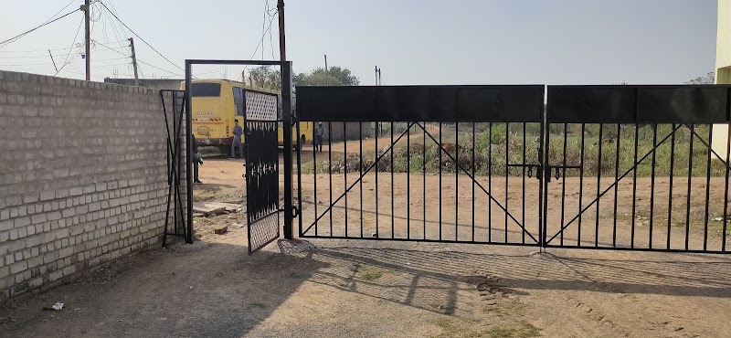 B L Choukse School - B L Choukse School, Alka Avenue, Uslapur, Chhattisgarh 495001, India