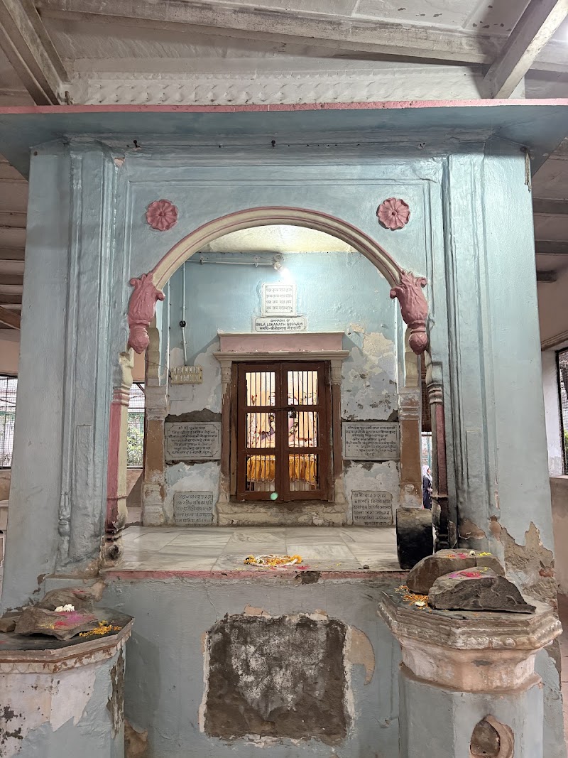 Shri Radha Gokulanand Ji Mandir, Vrindavan - Shri Radha Gokulanand Ji Mandir, Vrindavan, HMPX+FFH, Keshi Ghat, Vrindavan, Uttar Pradesh 281121, India