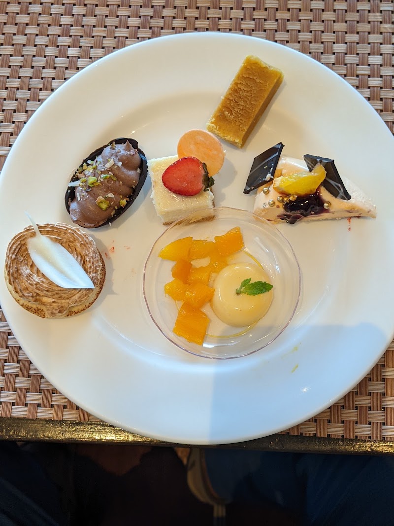 Latitude Restaurant - Vivanta Coimbatore - Latitude Restaurant - Vivanta Coimbatore Vivanta Surya, 105, Race Course Rd, Gopalapuram, Coimbatore, Tamil Nadu 641018, India