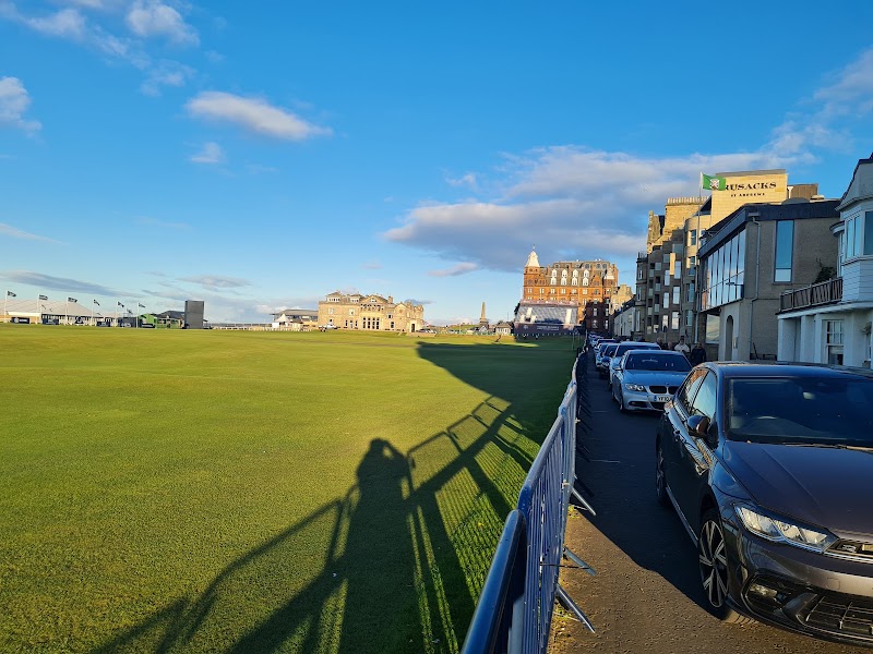 Old Course - Old Course, W Sands Rd, St Andrews KY16 9XL, UK