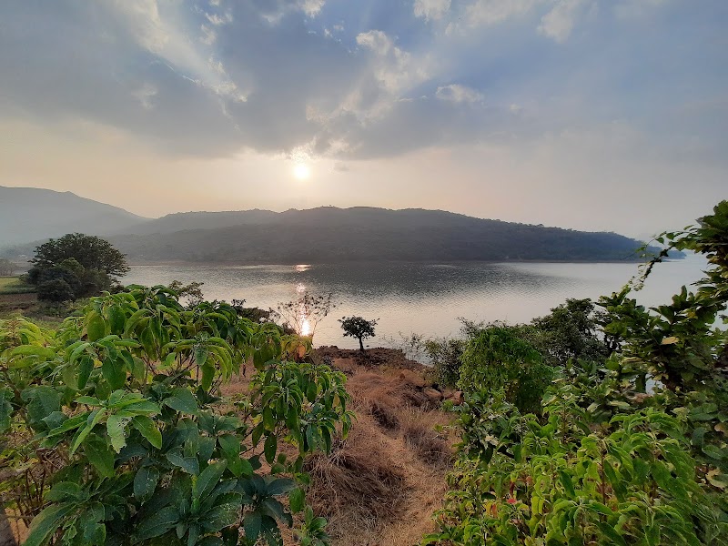 Mulshi Dam Beach - Mulshi Dam Beach, FFC8+VVJ, Tamhini Ghat Rd, Varak, Tata Talav, Maharashtra 412108, India