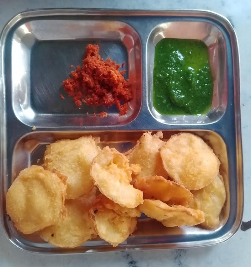 Shiv Vadapav Snacks Corner - Shiv Vadapav Snacks Corner, Shop No 1, Steel Market Rd, near Steel Chember, Sector AWC, Kalamboli, Panvel, Maharashtra 410218, India