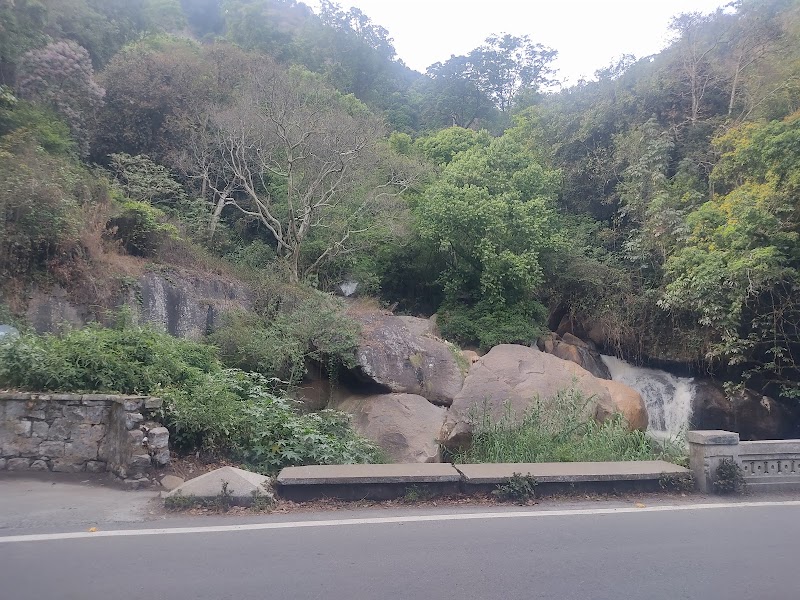 Laws Falls - Laws Falls 8QJX+QX6, Coonoor, Tamil Nadu 643102, India