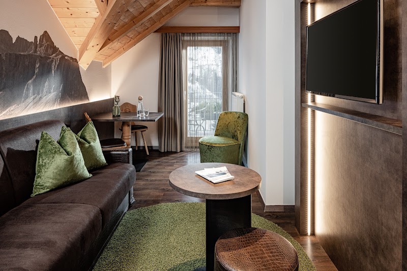 Boutique & Fashion Hotel Maciaconi - Gardenahotels - Boutique & Fashion Hotel Maciaconi - Gardenahotels Str. Plan da Tieja, 10, 39048 Santa Cristina Valgardena BZ, Italy