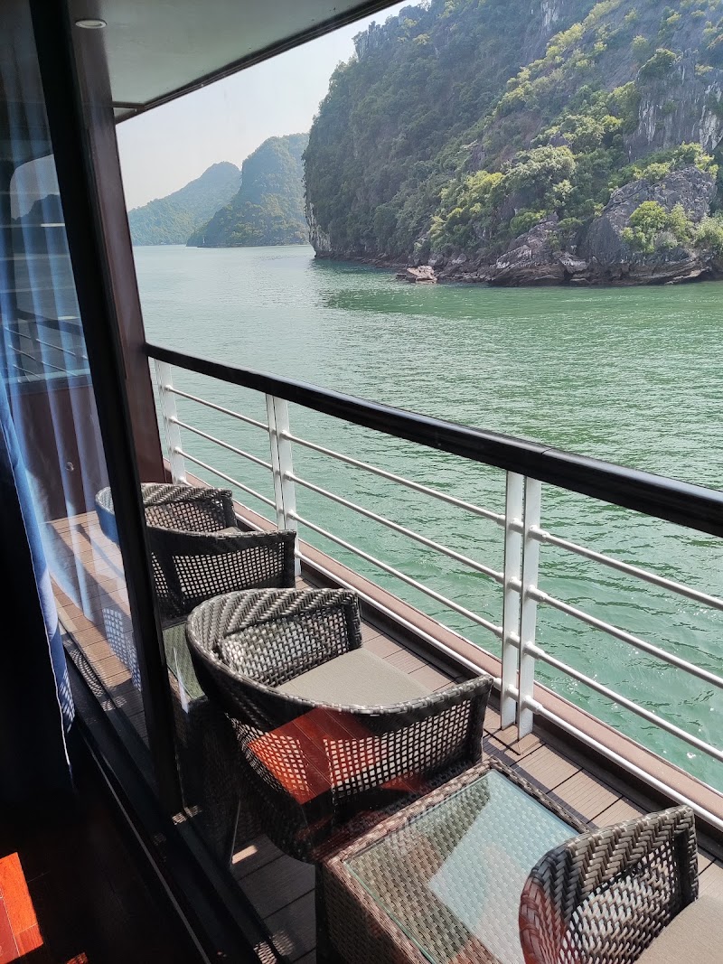 Le Theatre Cruise checkin lounge - 19B Tuan Chau harbour - Le Theatre Cruise checkin lounge - 19B Tuan Chau harbour, 19B Tuan Chau harbour, Tuần Châu, Quảng Ninh 00000, Vietnam