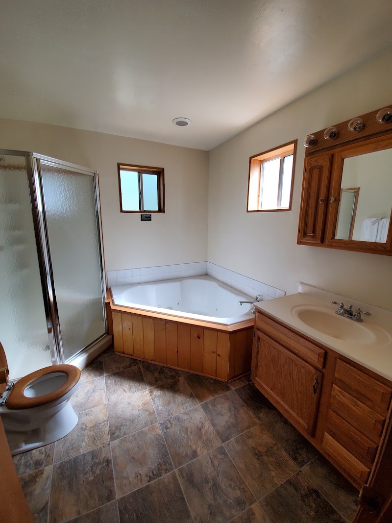 Whispering Pines Resort - Whispering Pines Resort, 237 E White Mountain Blvd, Pinetop, AZ 85935, USA