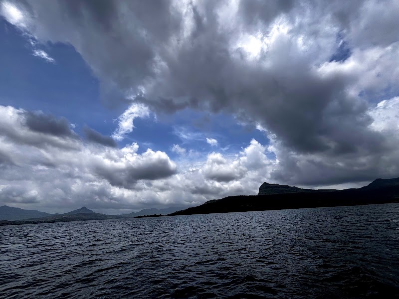 Pawna lake view - Pawna lake view, MFW4+69, Pale Pawan Ma, Maharashtra 410406, India