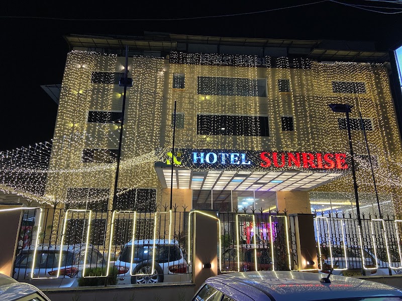 Sunrise Hotel - Sunrise Hotel 113/2, Rajpur Rd, Hathibarkala Salwala, Dehradun, Uttarakhand 248001, India