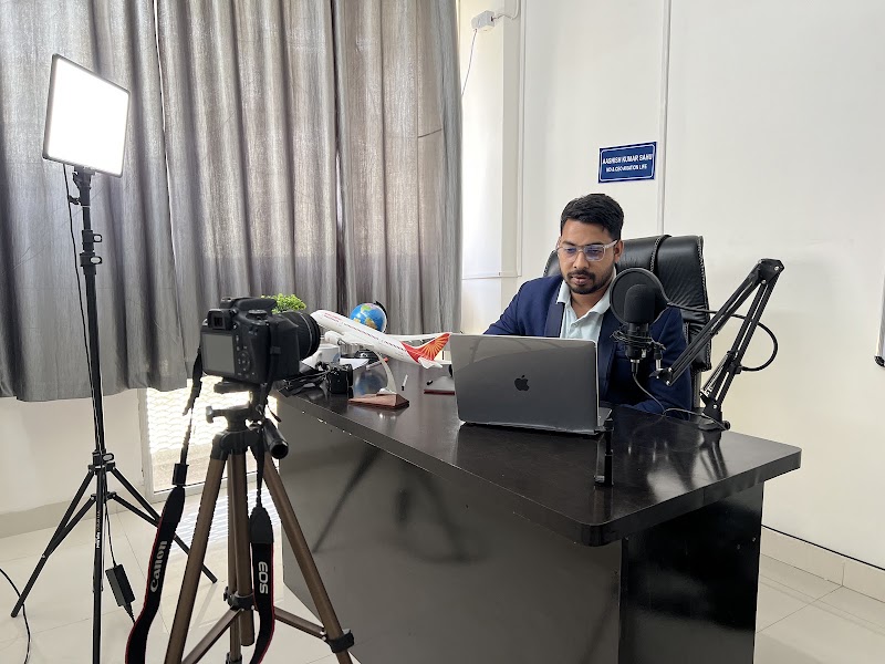 Aviation Life Academy ( सपनो कि उड़ान ) - Aviation Life Academy ( सपनो कि उड़ान ) Office Number 2088 , Floor, 2nd Near Ram Mandir , Currency Tower, Vishal Nagar, Raipur, Chhattisgarh 492001, India