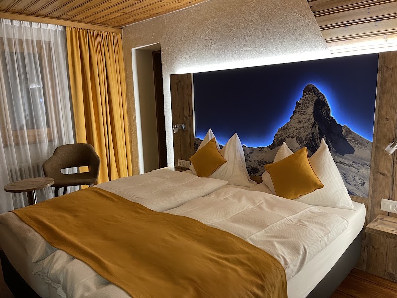 Hotel Täscherhof - Hotel Täscherhof Bahnhofplatz 1, 3929 Täsch, Switzerland