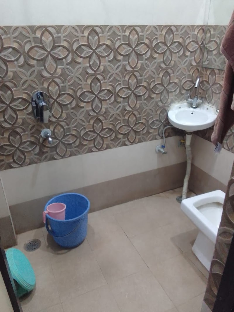 Hotel O by OYO Silver Arc Mall Ludhiana Formerly White Solitaire 1 - Hotel O by OYO Silver Arc Mall Ludhiana Formerly White Solitaire 1 C Block, Plot No. 611, behind Silver Arc Mall, opposite Park, Gurdev Nagar, Ludhiana, Punjab 141001, India