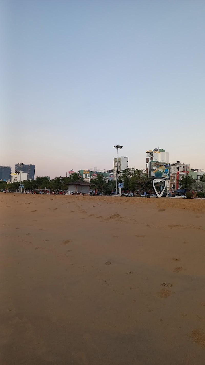 Bãi biển Quy Nhơn-Tượng đài chiến thắng - Bãi biển Quy Nhơn-Tượng đài chiến thắng, Q69M+VQJ, Bãi biển, Quy Nhơn, Gia Lai, Vietnam
