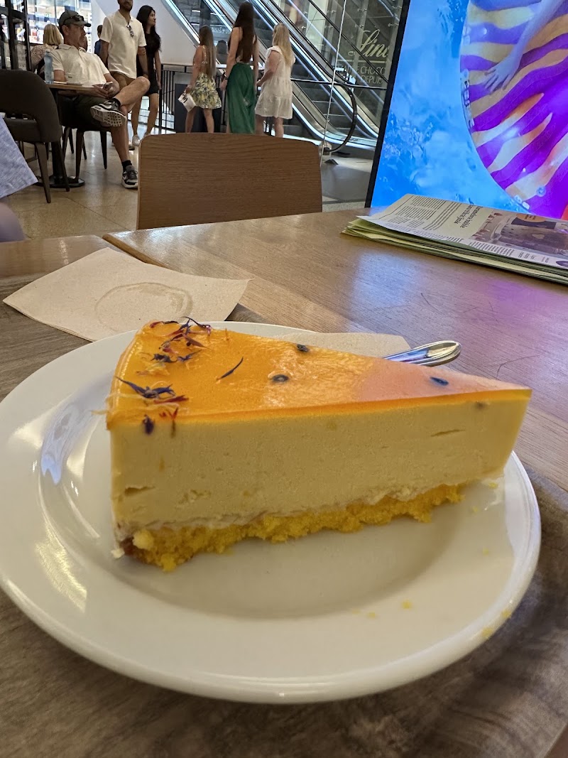 Costa Coffee - Costa Coffee, Náměstí Republiky 1, 110 00 Praha 1-Nové Město, Czechia