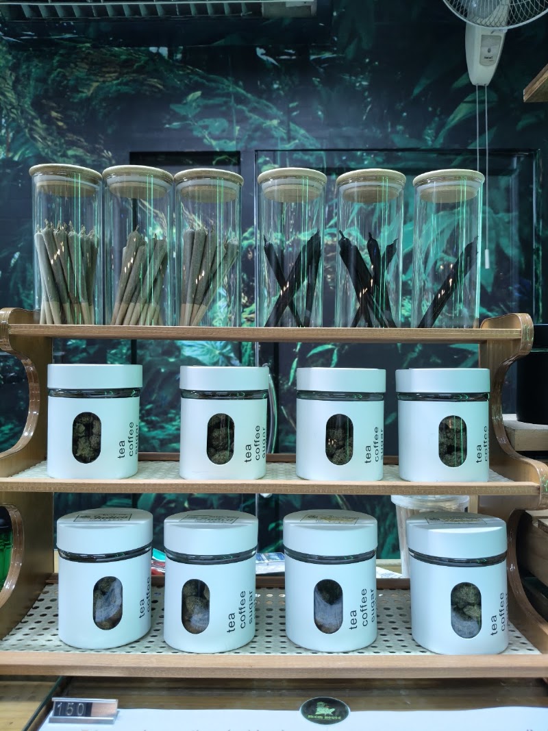 Green House Cannabis @Lamai - Green House Cannabis @Lamai 109 2, Tambon Maret, Amphoe Ko Samui, Chang Wat Surat Thani 84310, Thailand