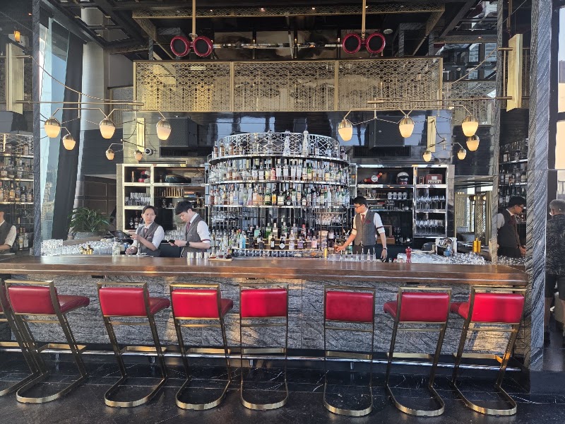 Penthouse Bar + Grill - Penthouse Bar + Grill, 34th - 36th Floor, Park Hyatt Bangkok, 88 ถ. วิทยุ แขวงลุมพินี เขตปทุมวัน กรุงเทพมหานคร 10330, Thailand