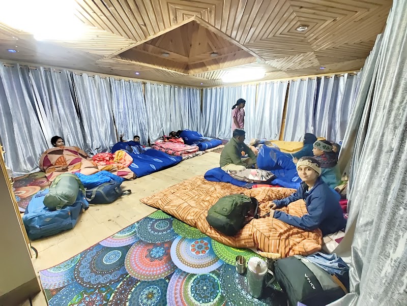 The last homestay - The last homestay 9C2P+HW4, Chitkul, Himachal Pradesh 172106, India