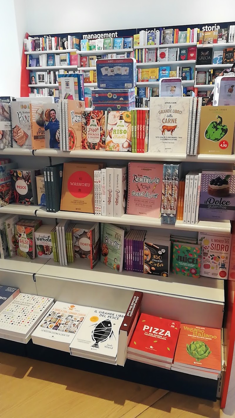 Giunti al Punto Librerie - Giunti al Punto Librerie, Pascione c/o Centro Commerciale Al Magnifico, Via Setteponti, 2 - Loc, 52100 Arezzo AR, Italy