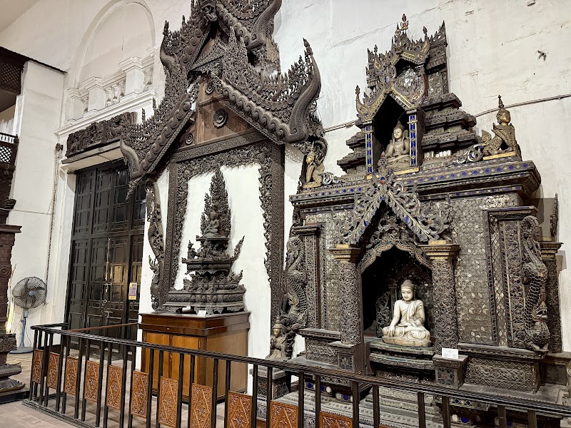 Indian Museum - Indian Museum 27, Jawaharlal Nehru Rd, Colootola, New Market Area, Dharmatala, Taltala, Kolkata, West Bengal 700016, India