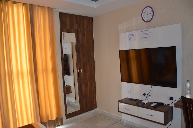 ROYAL HOLIDAY HOMES - ROYAL HOLIDAY HOMES 1018, 10th floor, MOTIAZ ROYAL BUSINESS PARK, Zirakpur, Gazipur, Punjab 140603, India
