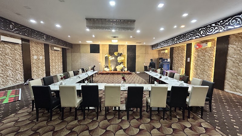 The Silver Crown Hotel - The Silver Crown Hotel The Silver Crown Hotel, Vishal Nagar, Raipur, Chhattisgarh 492001, India