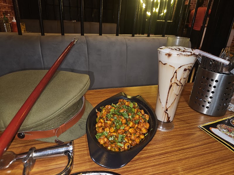 Kaidi Cafe and Family Restaurant - Kaidi Cafe and Family Restaurant CVV9+3CX, Alopi Bagh, Prayagraj, Uttar Pradesh 211006, India