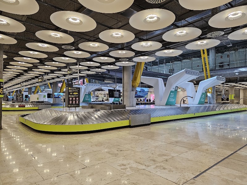 Adolfo Suárez Madrid-Barajas Airport - Adolfo Suárez Madrid-Barajas Airport Av de la Hispanidad, s/n, 28042 Madrid, Spain