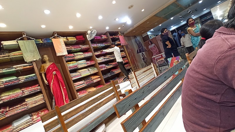 M.S.Fashion - M.S.Fashion Near Choda Rasta, WRCC+X5G, Lal Ji Sand Ka Rasta, Chaura Rasta, Tripolia Bazar, Modikhana, Jaipur, Jaipur Nagar Nigam Area, Rajasthan 302003, India
