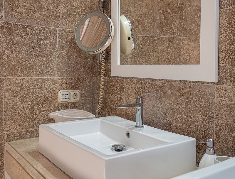 Villa Camille - Villa Camille, C. Tubalitas, 17, 29691 Manilva, Málaga, Spain