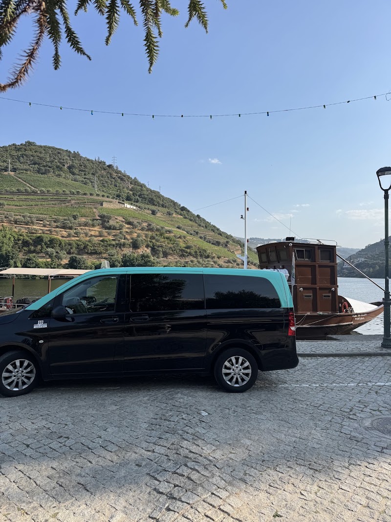 Douro Valley Wine Tours | Transfers - Douro Valley Wine Tours | Transfers, Rua de Vilar, 4050-626 Porto, Portugal
