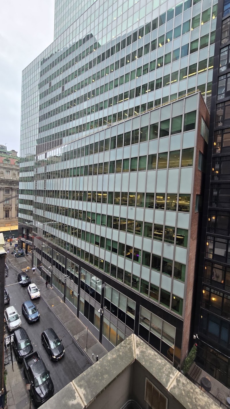 DoubleTree by Hilton New York Downtown - DoubleTree by Hilton New York Downtown 8 Stone St, New York, NY 10004, USA