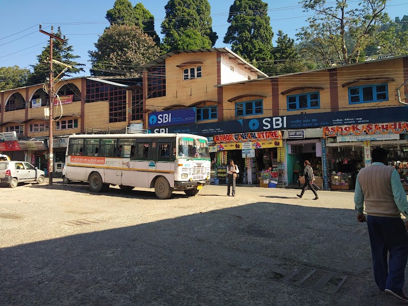 Nainital Bus Stand, Tallital - Nainital Bus Stand, Tallital, 9FH7+WJW, Nainital Rd, Tallital, Nainital, Uttarakhand 263001, India
