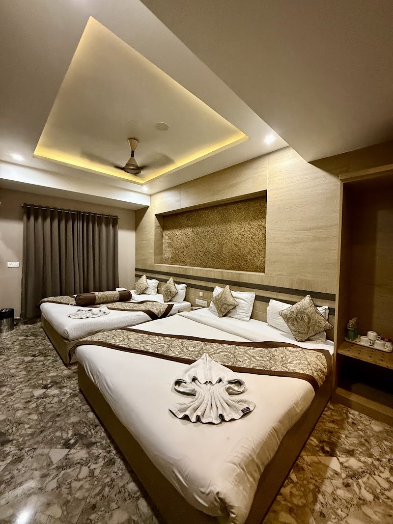 Hotel Ganpati - Hotel Ganpati Bidhan Rd, near Maa Bhawani kali MandirSiliguri, Ward 12, Hakim Para, Siliguri, West Bengal 734001, India