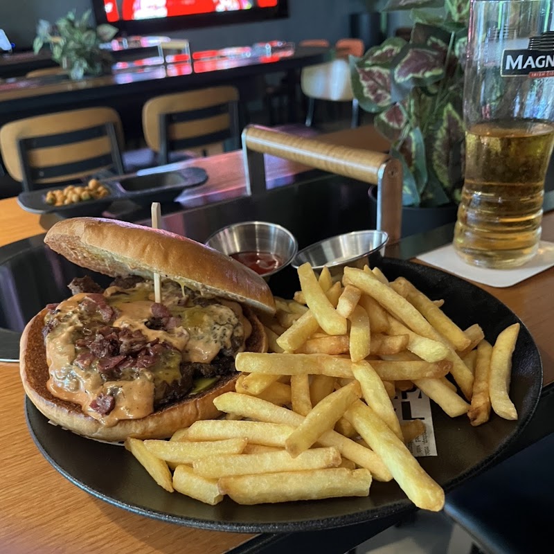Bridgewater Tavern - Bridgewater Tavern Sheikh Zayed Rd - Business Bay - Dubai - United Arab Emirates