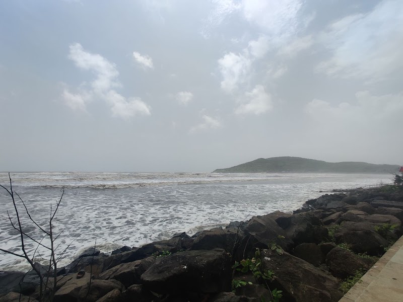 Shrivardhan Beach - Shrivardhan Beach, 22V6+59G, Prabhu Ali Rd, Bhairavnath Pakhadi, Shrivardhan, Maharashtra 402110, India