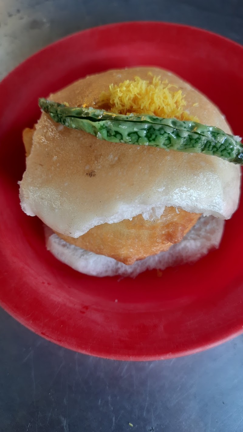 Shiv Vadapav Snacks Corner - Shiv Vadapav Snacks Corner, Shop No 1, Steel Market Rd, near Steel Chember, Sector AWC, Kalamboli, Panvel, Maharashtra 410218, India