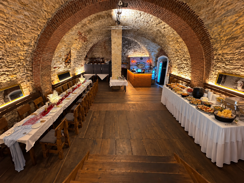 Charles Bridge Restaurant - Charles Bridge Restaurant Smetanovo nábř. 195, Staré Město, 110 00 Praha-Praha 1, Czechia