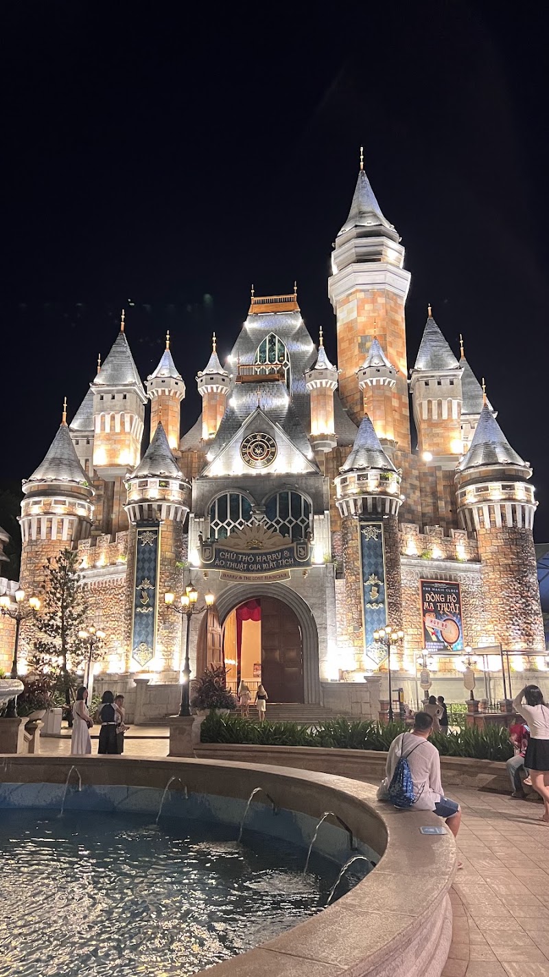 Sân khấu thực cảnh Tata Show - Sân khấu thực cảnh Tata Show 668R+W2G, Nha Trang, Khanh Hoa, Vietnam