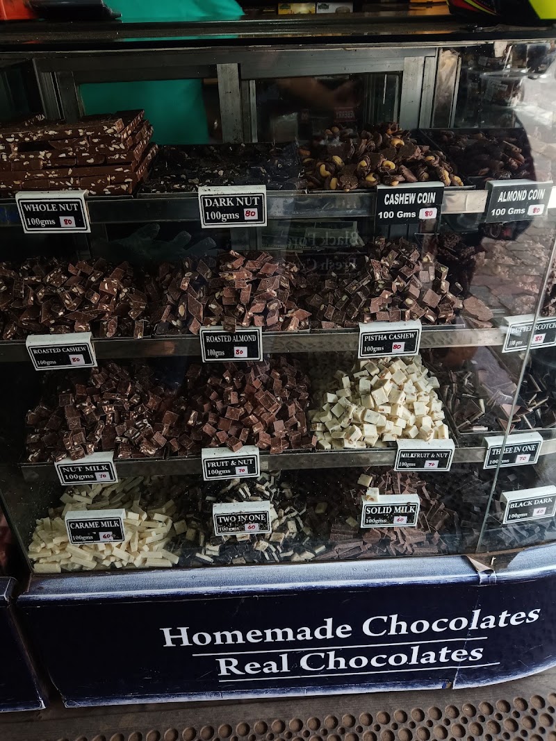 Ooty chocolate factory - Ooty chocolate factory 218E, N Lake Rd, Kathadimattam, Ooty, Tamil Nadu 643001, India