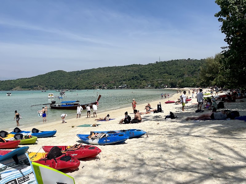 Loh Dalum Beach - Loh Dalum Beach Andaman Sea, อำเภอเมืองกระบี่ กระบี่ 81000, Thailand