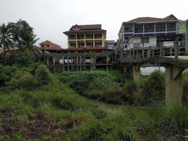 MANY RIVERSIDE Guesthouse - MANY RIVERSIDE Guesthouse, Nam Song River, WCHW+3H2, Vang Vieng, Laos