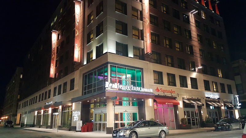 Residence Inn by Marriott Boston Back Bay/Fenway - Residence Inn by Marriott Boston Back Bay/Fenway, 125 Brookline Ave, Boston, MA 02215, USA
