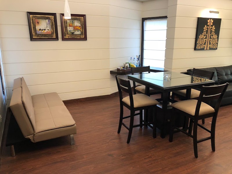 Home away from home : Beautiful getaway close to Gurgaon - Home away from home : Beautiful getaway close to Gurgaon B2L, Silverglades tarudhan valley resort Tauru, village Dadu Tauru, Gurugram, Bissar Akbarpur, Haryana 122105, India