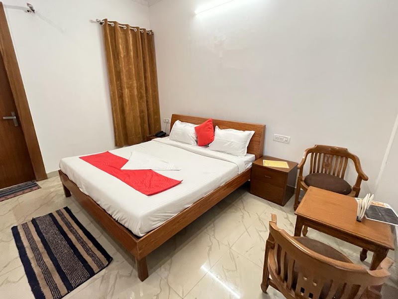 Casa Meera Hotel - Casa Meera Hotel, Bs-31, near by Cleo county, Apartment, Sector 70, Noida, Uttar Pradesh 201316, India