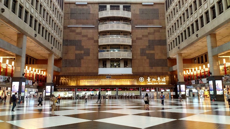 Taipei Station - Taipei Station, 100, Taiwan, Taipei City, Zhongzheng District, 車站 東 三門