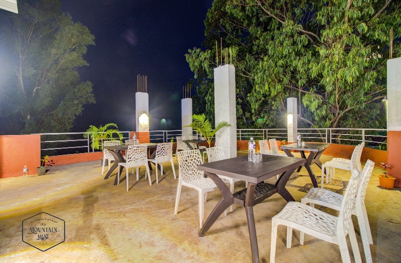 The Mountain Mist Hotel - The Mountain Mist Hotel, The Mountain Mist, Panchgani - Mahabaleshwar Rd, Metgutad, Mahabaleshwar, Maharashtra 412806, India