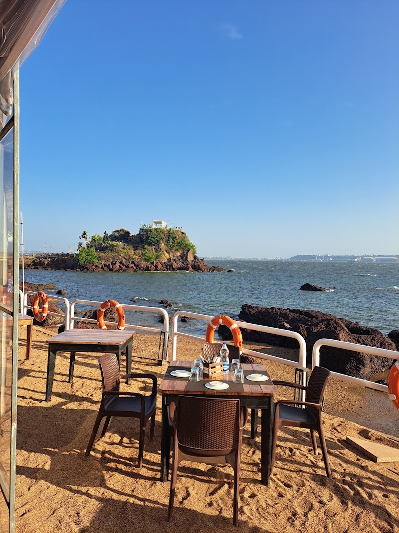 Dona Paula Market - Dona Paula Market, FR53+XF9, Dona Paula Jetty, Panaji, Goa 403004, India
