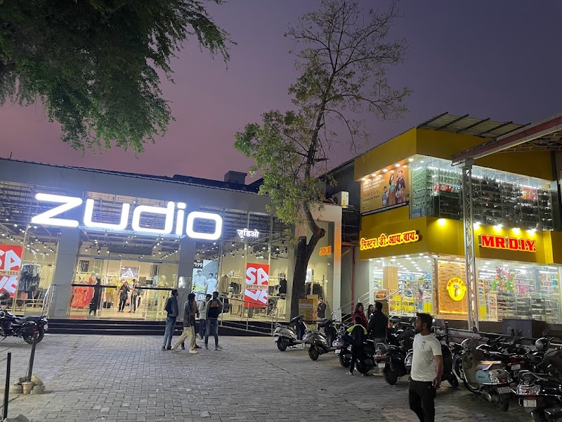 Udaipur Central - Udaipur Central Ashoka Cinema Rd, Thakkre Baba Conlony, Surajpole, Nada Khada, Udaipur, Rajasthan 313001, India