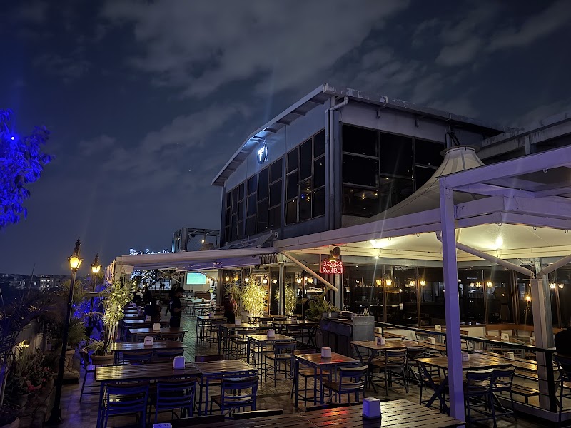 Vapour Brewpub and Diner - Vapour Brewpub and Diner 7th Bren Mercury, Sarjapur - Marathahalli Rd, Above Reliance Digital, Kaikondrahalli, Bengaluru, Karnataka 560035, India