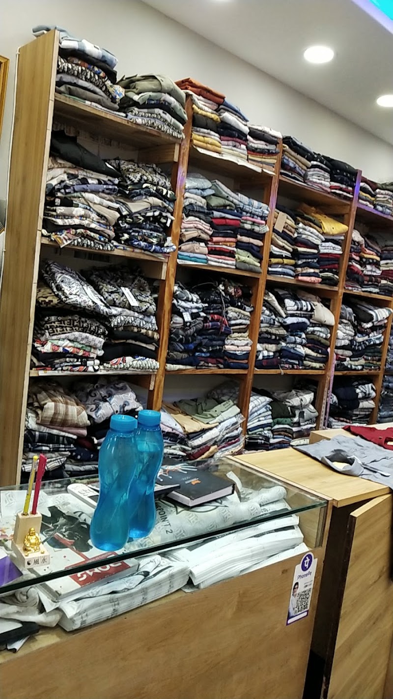 Desi boys mens point 2 - Desi boys mens point 2, Bhatgaon chowk front of sai mandir, bus stand road, Ravanbhatha, Patel Para, Raipur, Chhattisgarh 492016, India