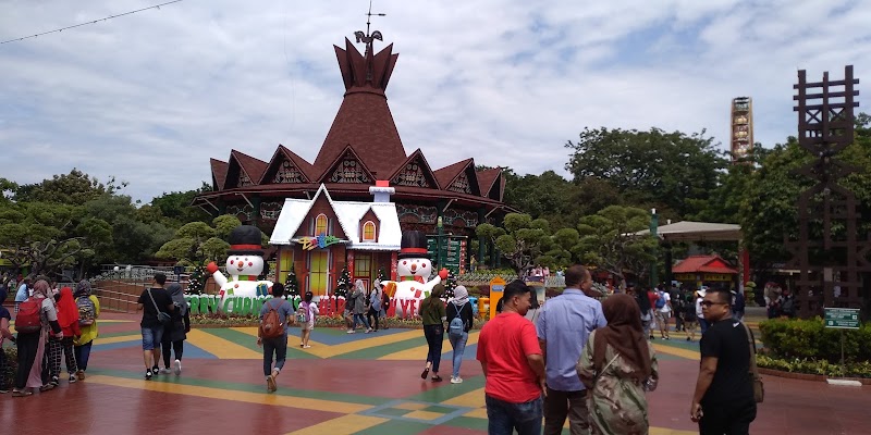 Parkir Dufan - Parkir Dufan VRFJ+3PM, Jl. Pantai Indah, RW.10, Ancol, Kec. Pademangan, Jkt Utara, Daerah Khusus Ibukota Jakarta 14430, Indonesia